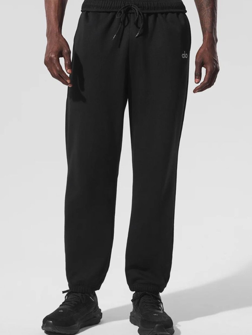 Size XS | Alo Yoga Accolade Sweatpant Black